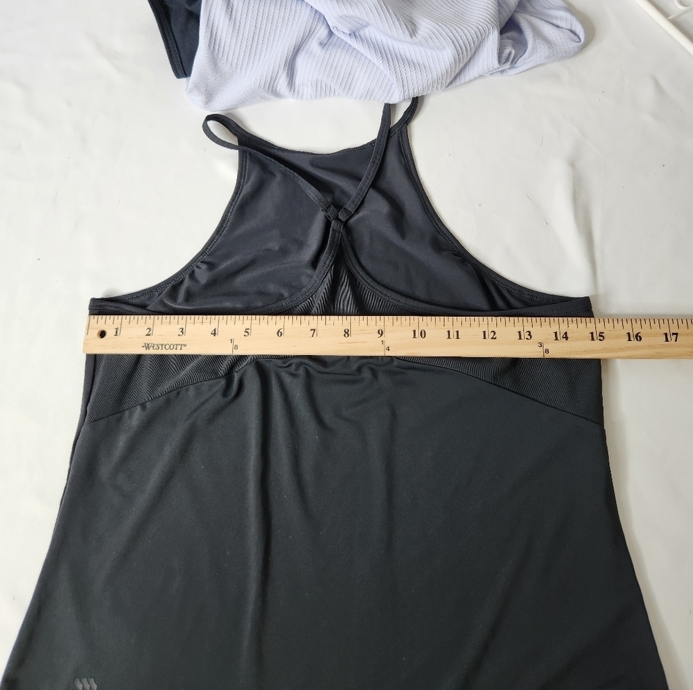 Set of 4 Tank Tops (XS & S) - Picture 3 of 16